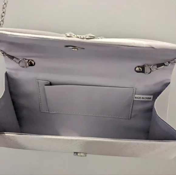 Bow silver/grey clutch with gems - NWOT - Picture 3 of 9